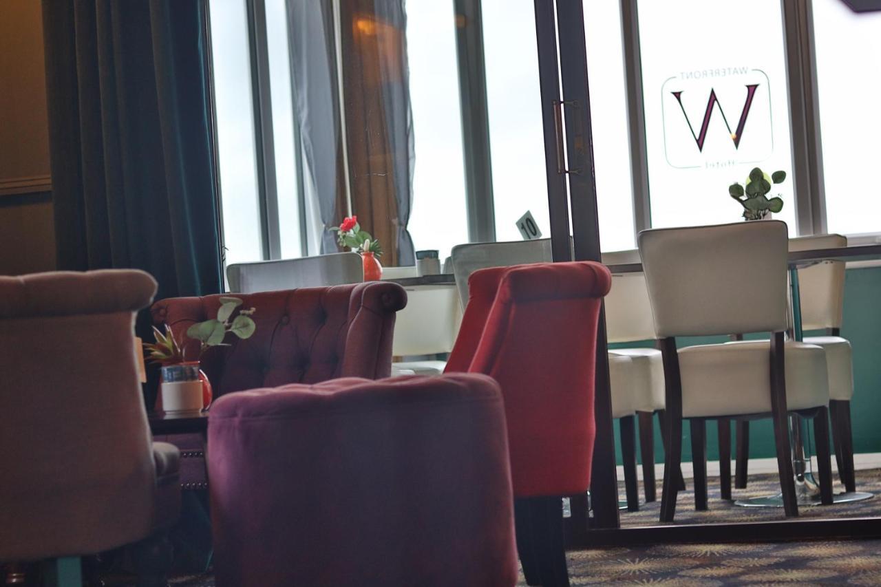 The Waterfront Boutique Hotel Stanley Exterior photo